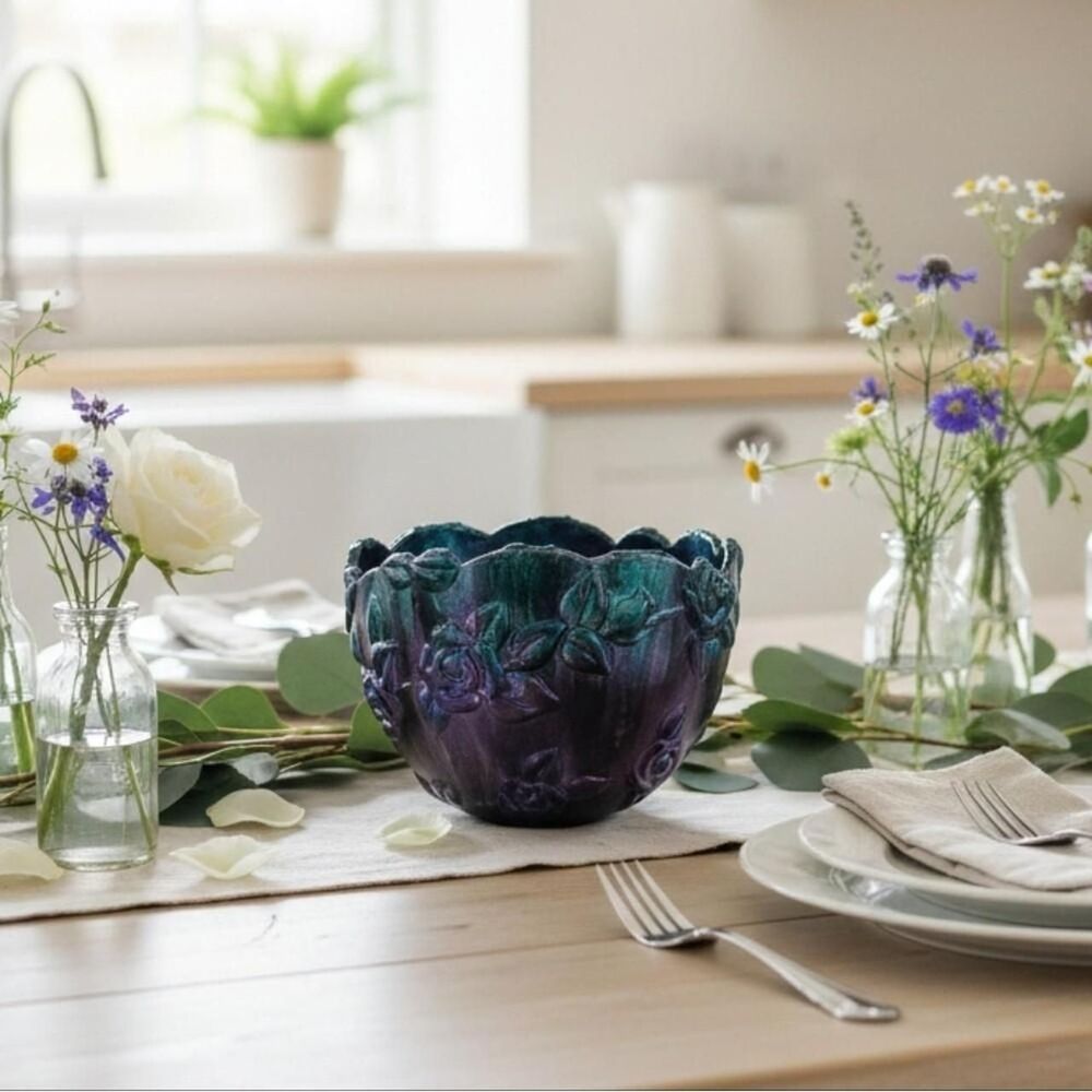 No-brand Green and Purple Dinnerware